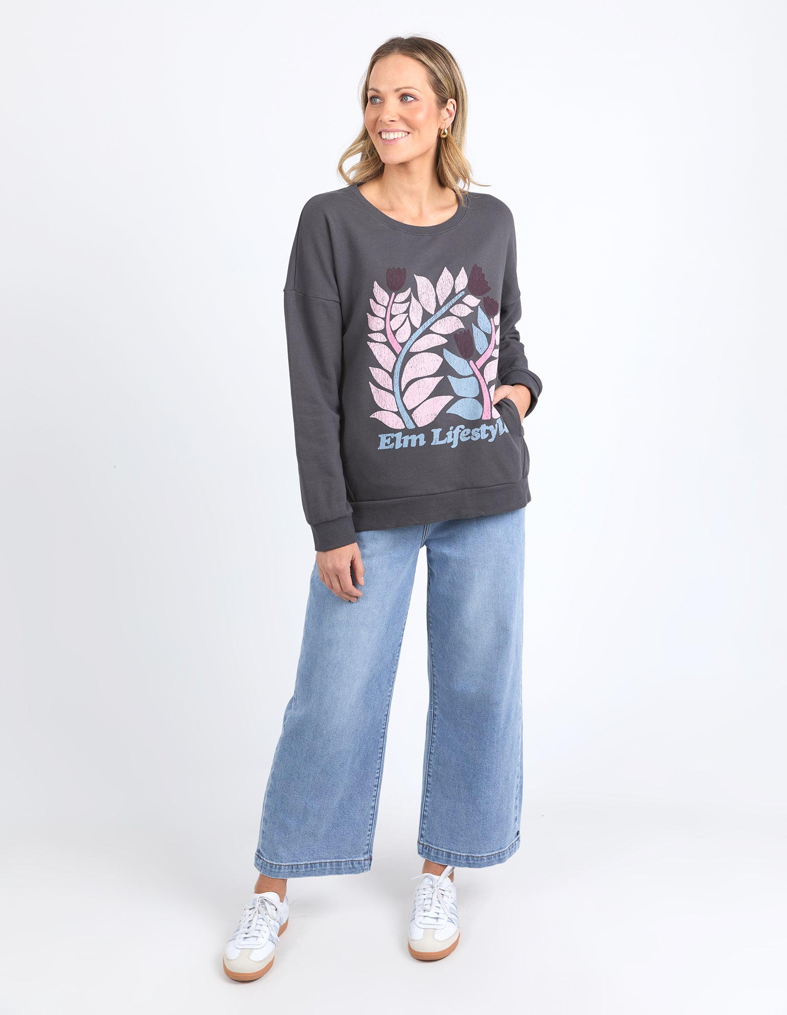 Elm Keyla Crew - Washed Black