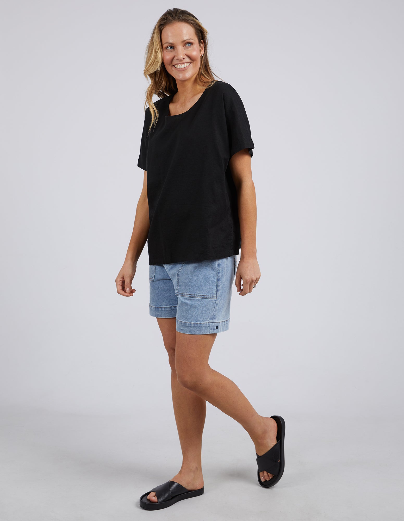 Elm Curtis Woven SS Tee - Black