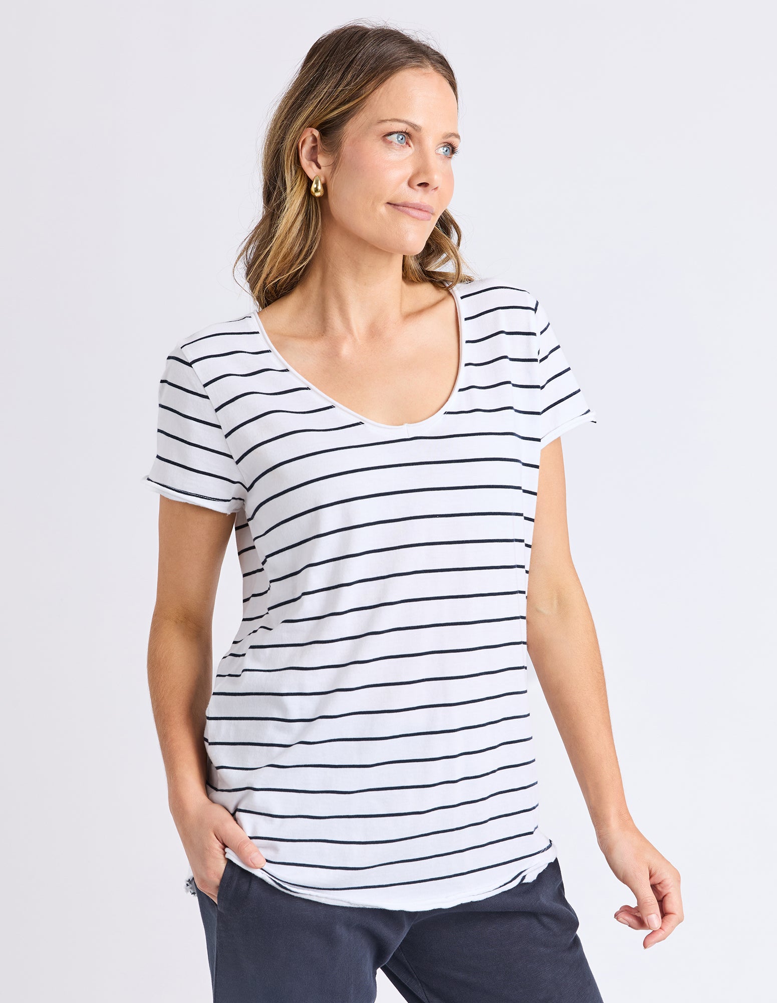 Elm Pima Vee Tee - White/Navy Stripe