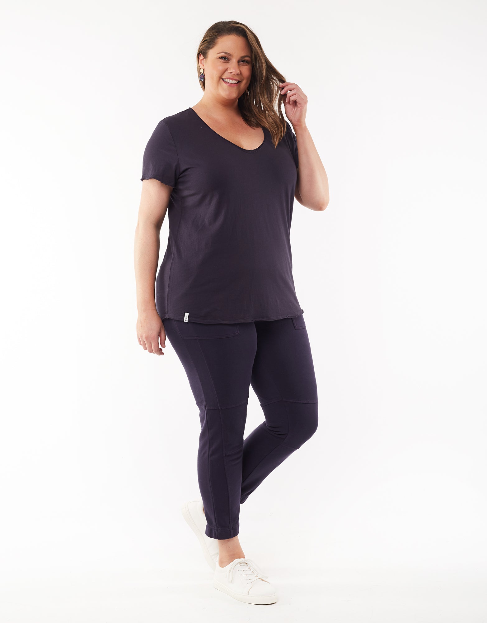 Elm Vee Tee - Navy